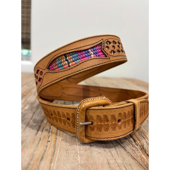 Vintage Tooled Leather Woven Stitched Fish Inlay Cutout Belt Size 34 - Picture 2 of 6